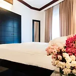 Michelangelo & Day Hotel