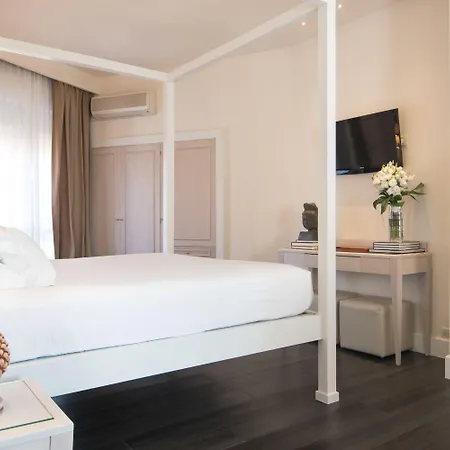 Michelangelo & Day Szálloda