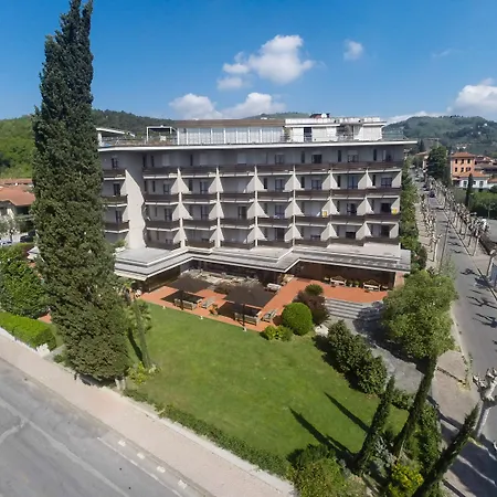 Michelangelo & Day Szálloda